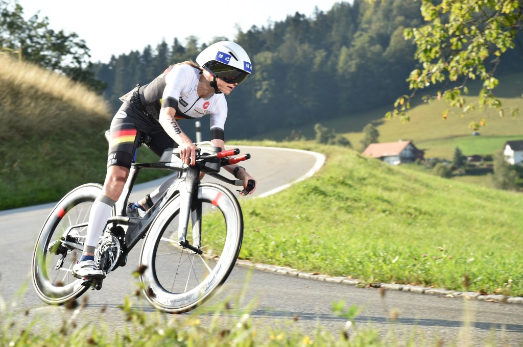 #52 Anja Kobs, Ausdauerexpertin und Langdistanz-Weltmeisterin – JE ÄLTER, DESTO&nbsp;SCHNELLER